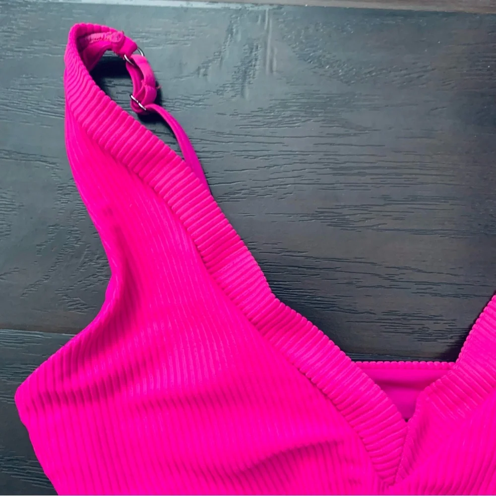 Frankies Bikinis Austin Fuchsia Hot Pink Front Knot Tie Ribbed Bikini Top Swim
